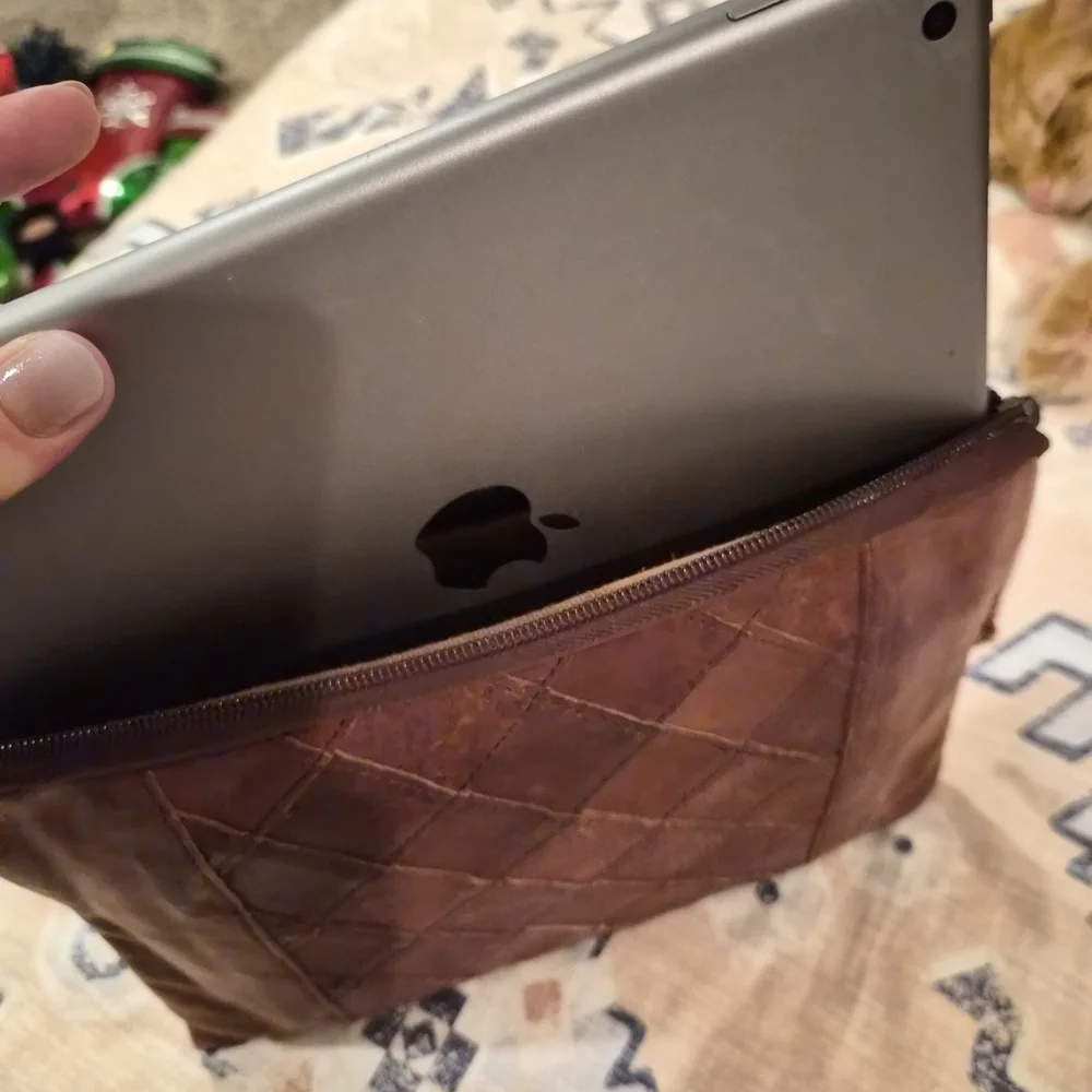 Duluth Trading Co Brown Leather Laptop Bag